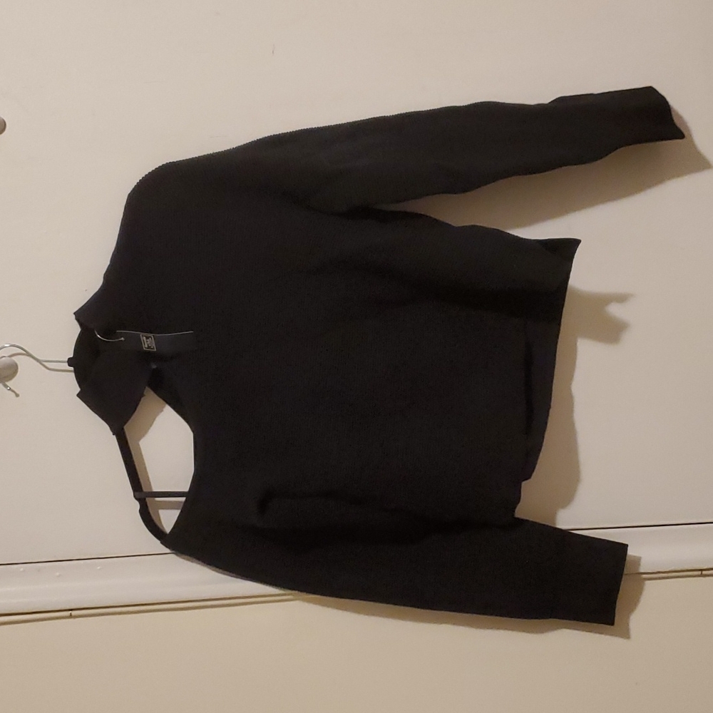 Abercrombie & Fitch black slit turtle neck